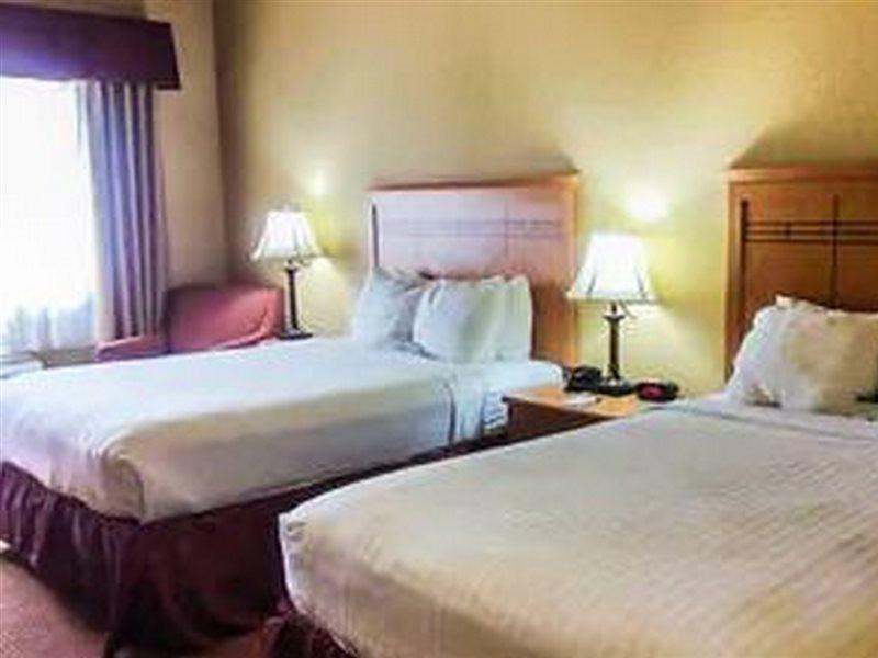 Baymont By Wyndham Cuero Otel Dış mekan fotoğraf