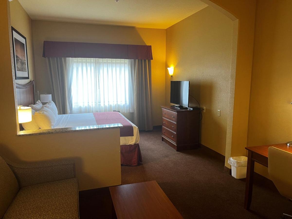 Baymont By Wyndham Cuero Otel Dış mekan fotoğraf