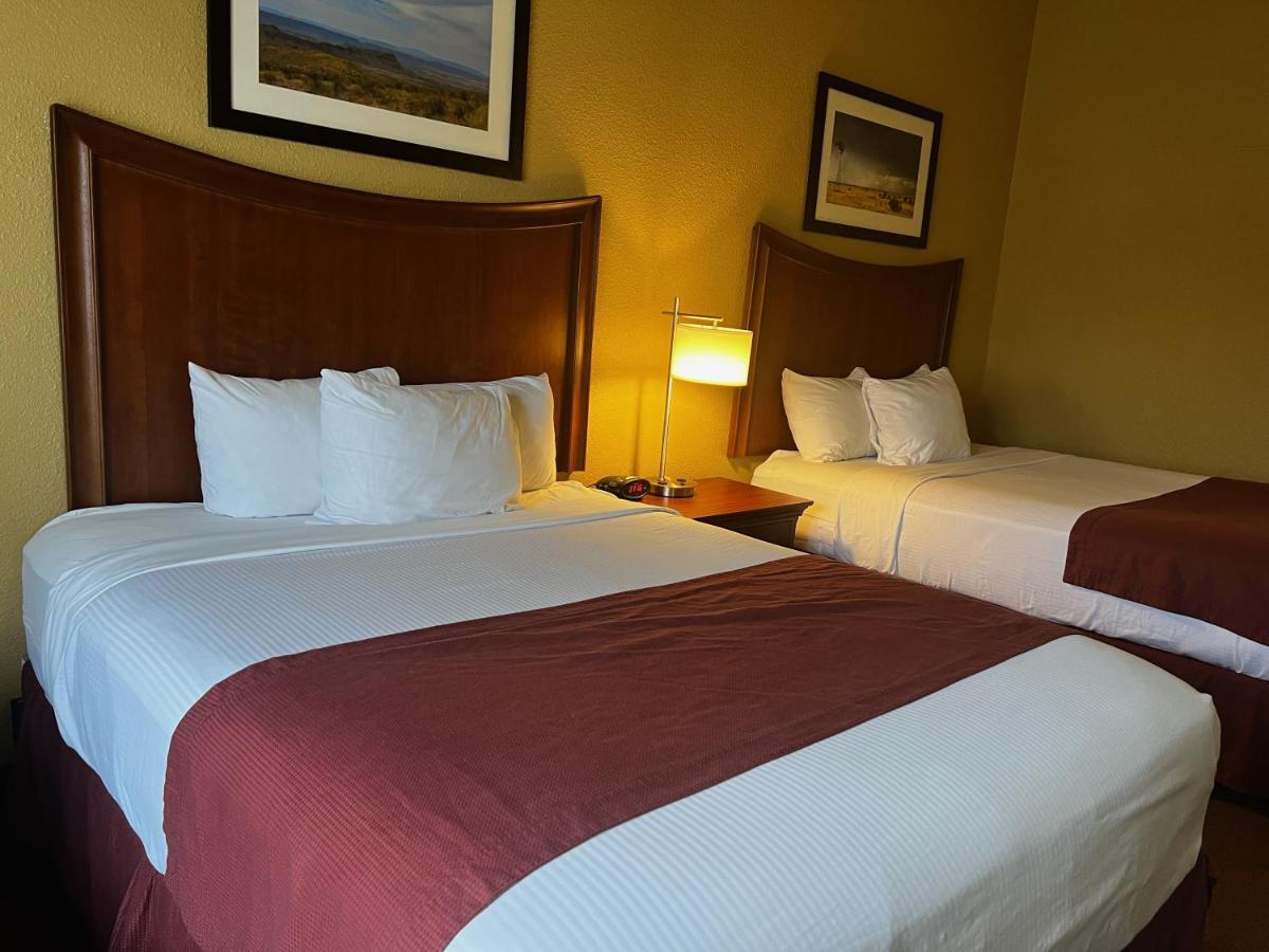 Baymont By Wyndham Cuero Otel Dış mekan fotoğraf