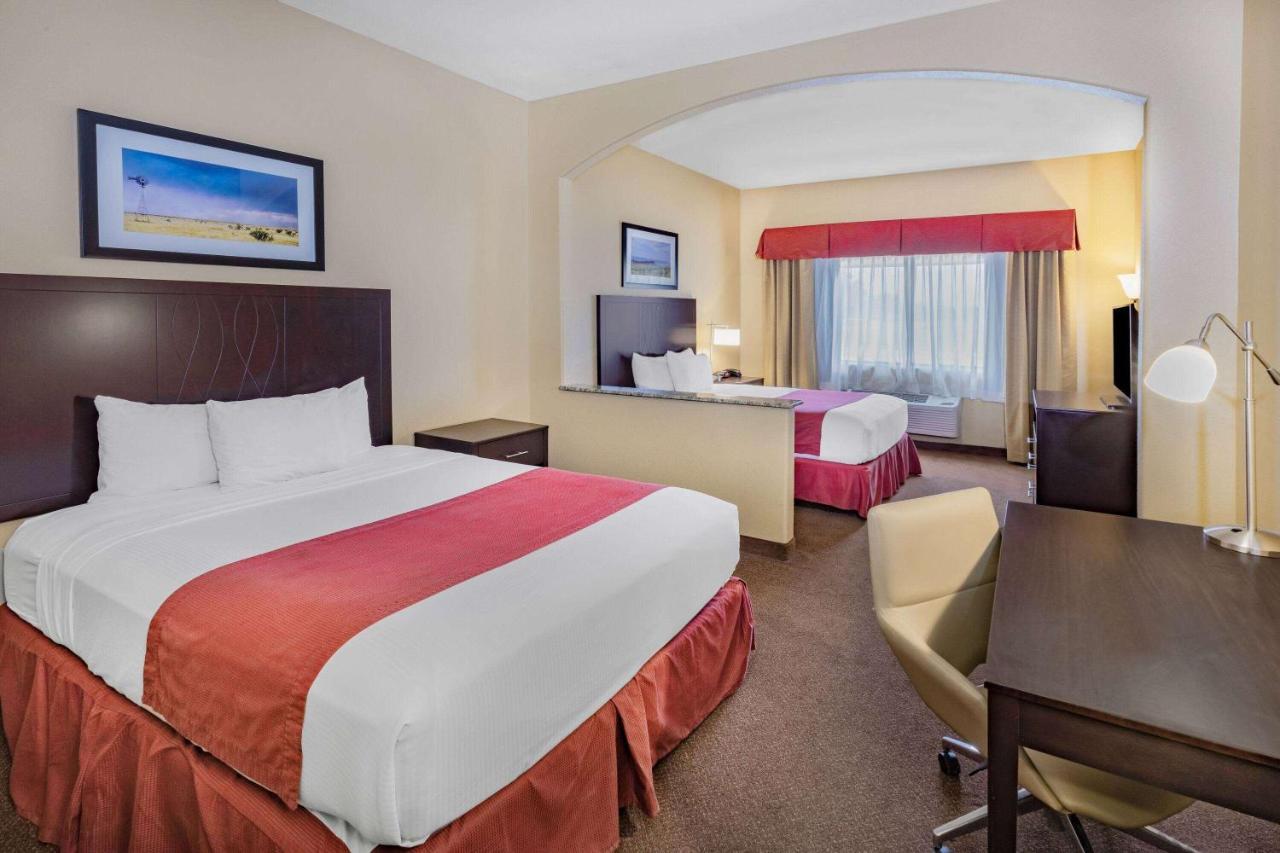 Baymont By Wyndham Cuero Otel Dış mekan fotoğraf