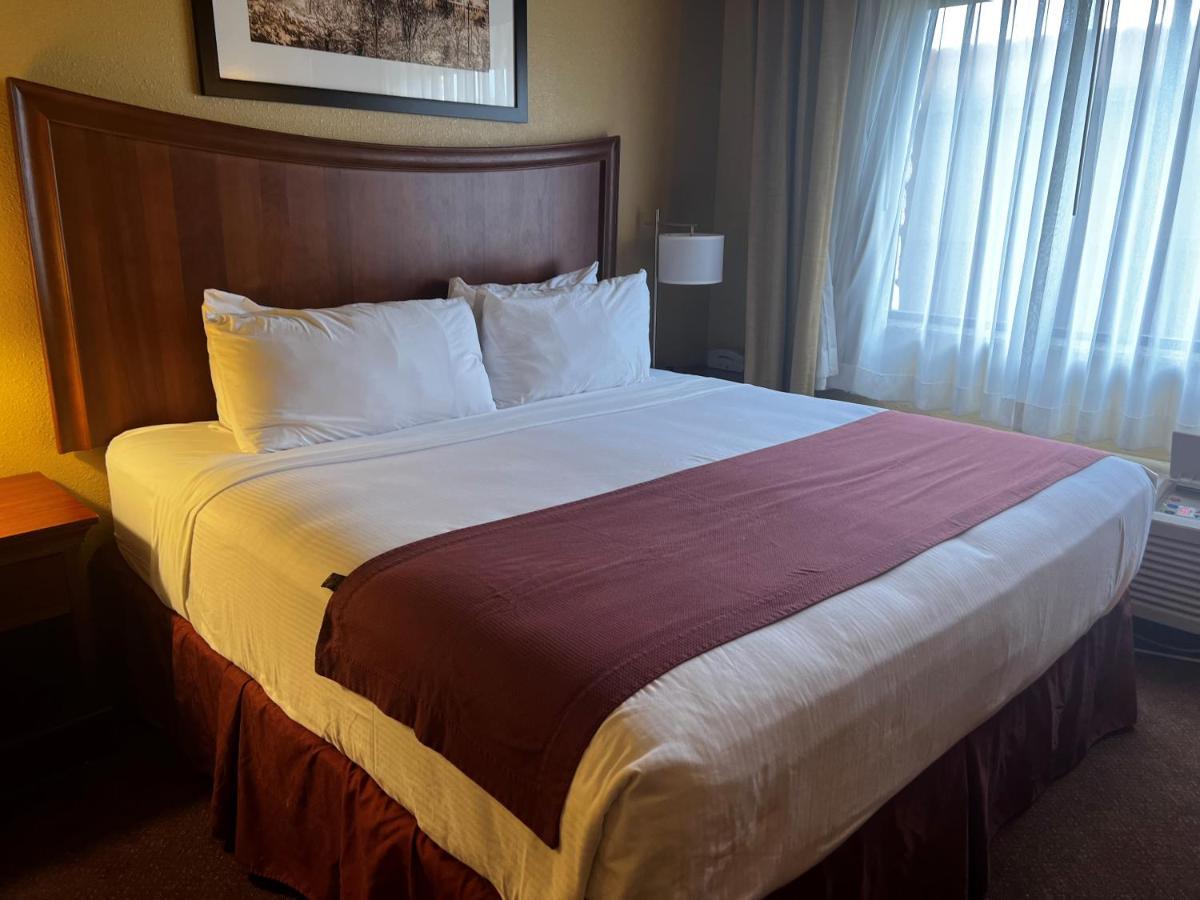Baymont By Wyndham Cuero Otel Dış mekan fotoğraf