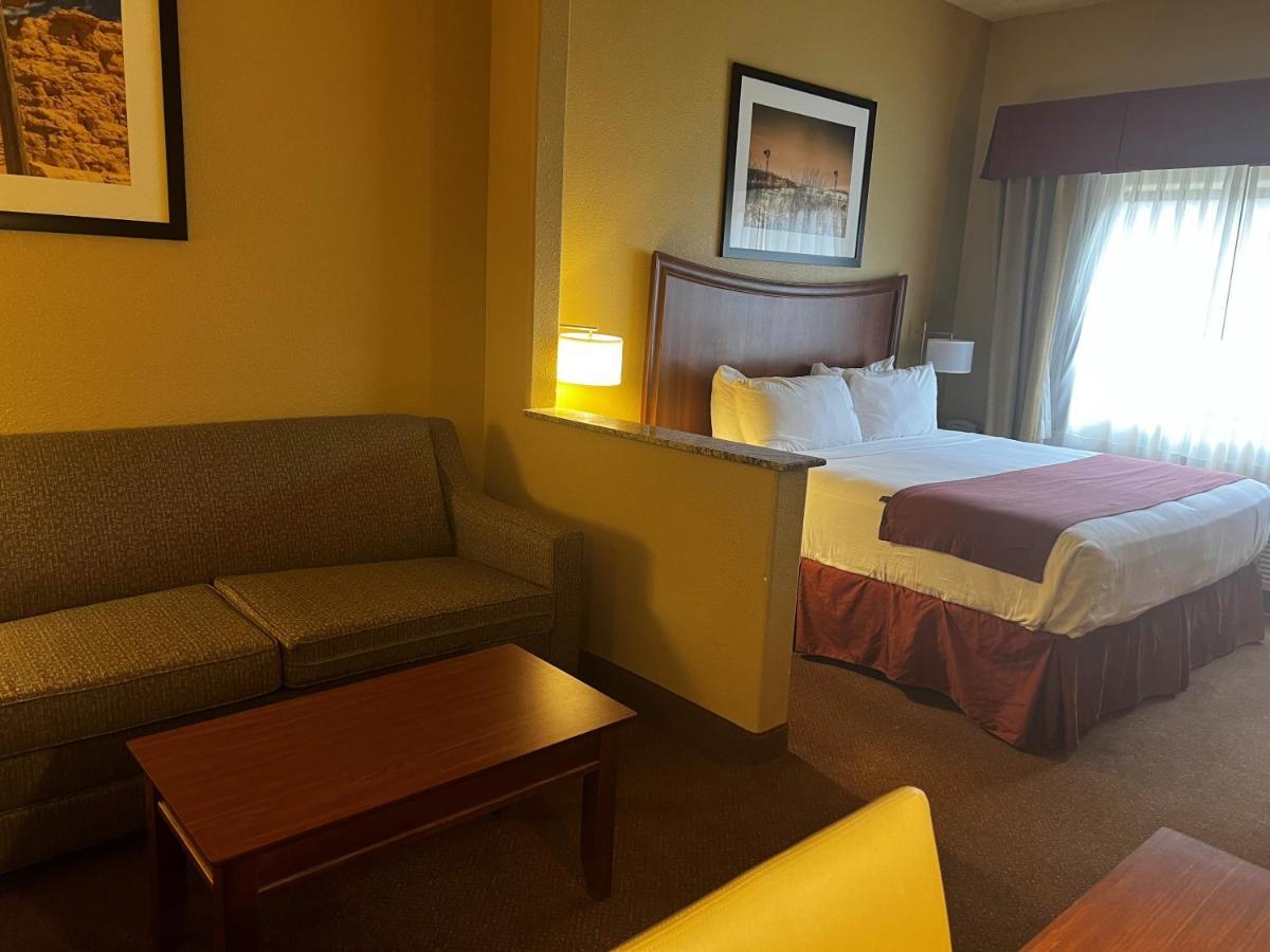 Baymont By Wyndham Cuero Otel Dış mekan fotoğraf