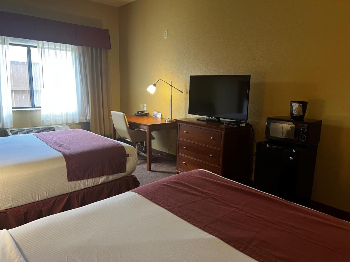 Baymont By Wyndham Cuero Otel Dış mekan fotoğraf